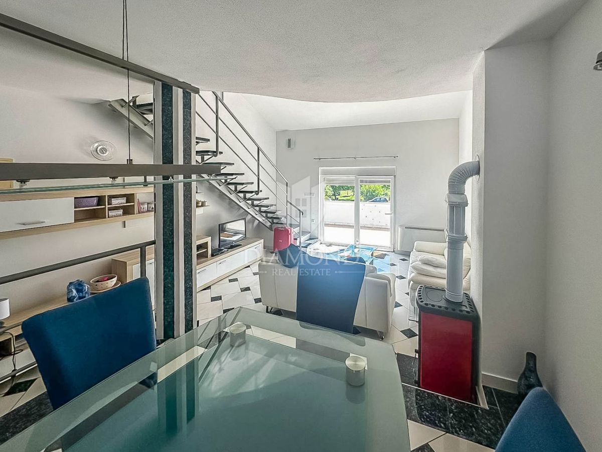 Cittanova, dintorni, casa con 6 appartamenti a 350 m dal mare