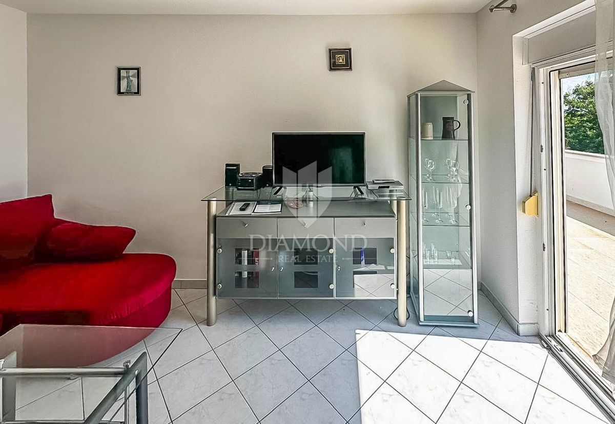 Cittanova, dintorni, casa con 6 appartamenti a 350 m dal mare