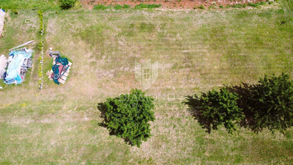 Terreno Poreč, 1.052m2