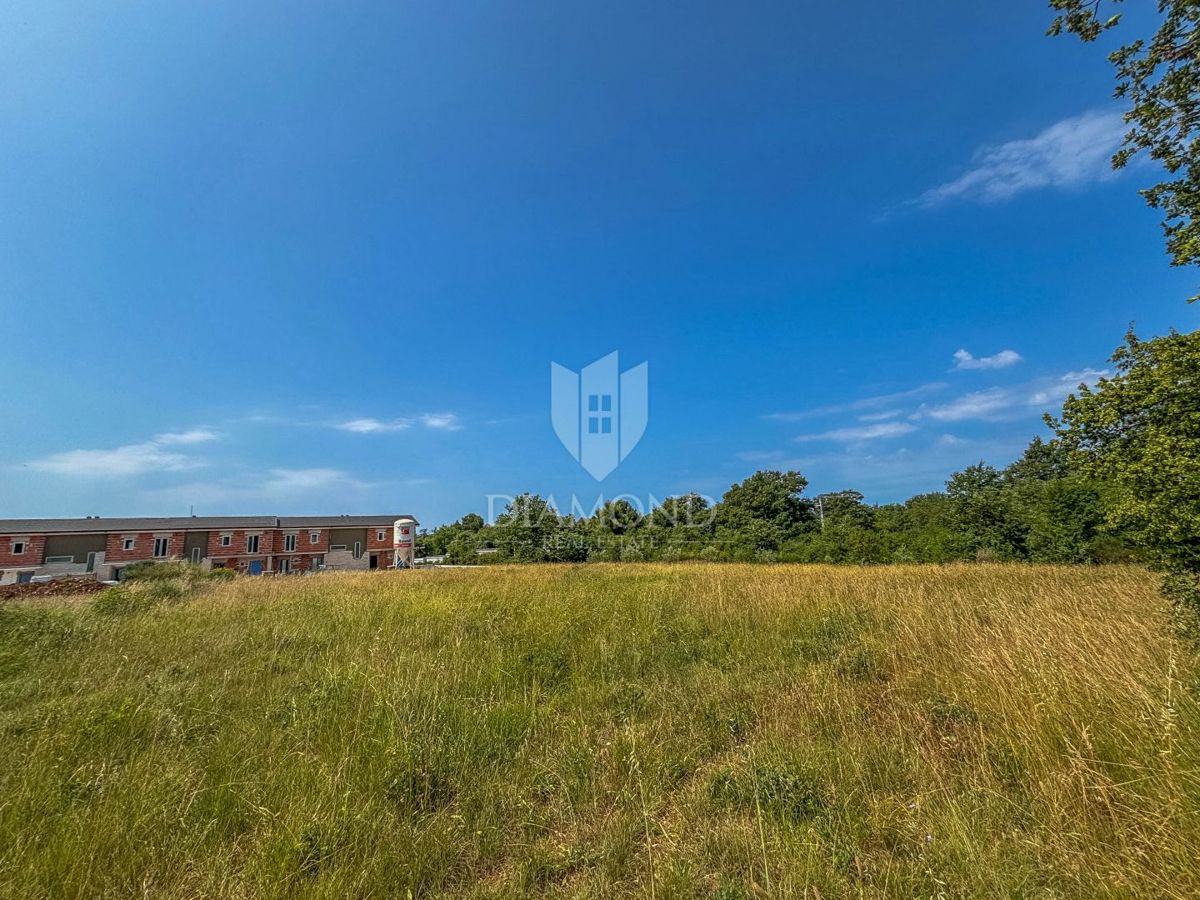 Istria, Umago, splendido terreno edificabile vicino al mare! 