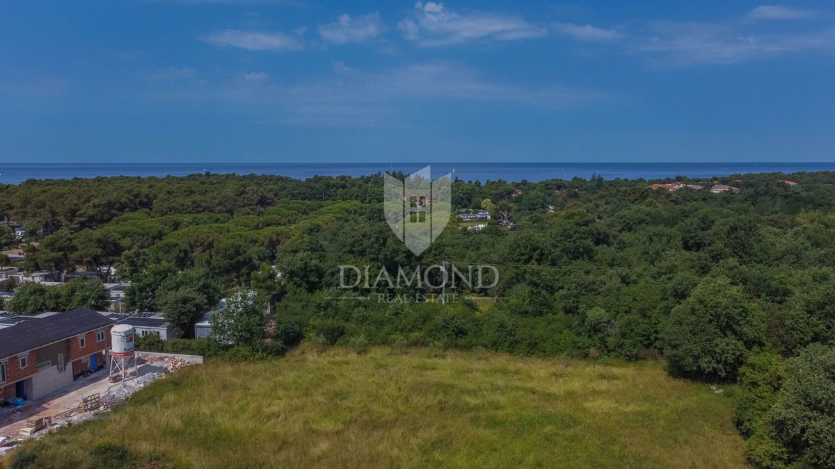 Istria, Umago, splendido terreno edificabile vicino al mare! 