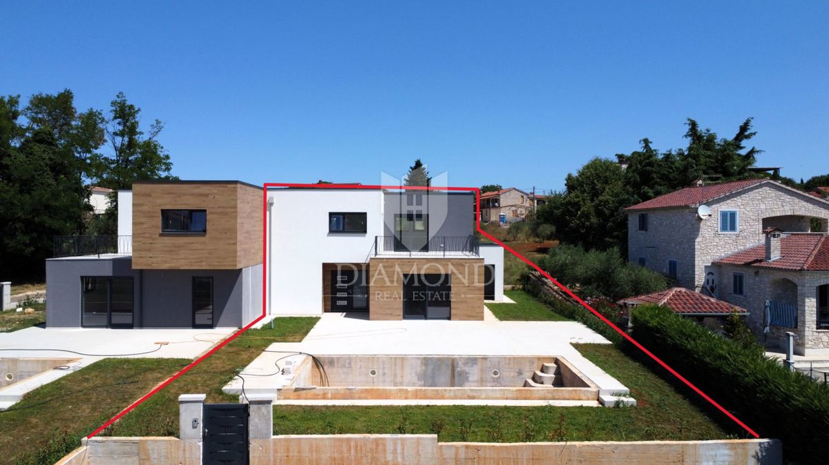 Parenzo, dintorni, moderna casa bifamiliare con piscina