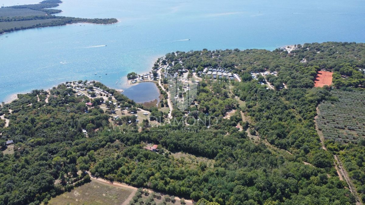 Zona di Parenzo, terreno attraente a destinazione turistica T2