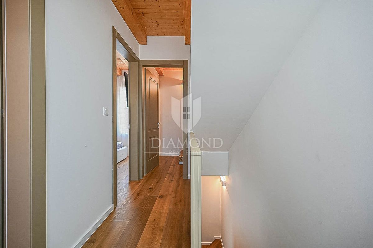 Cittanova, dintorni! Casa istriana con vista mare!