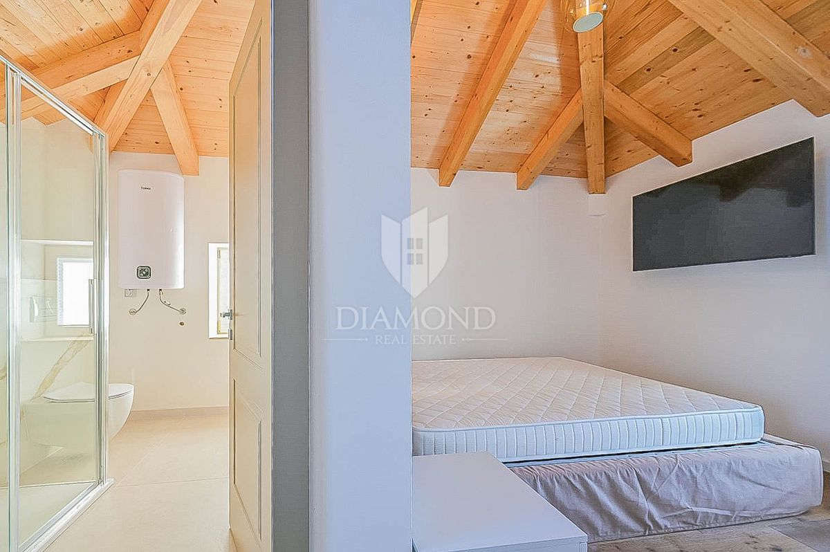 Cittanova, dintorni! Casa istriana con vista mare!