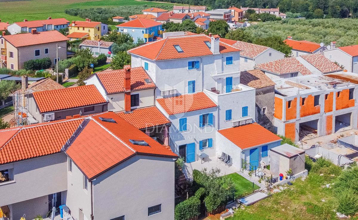 Cittanova, dintorni! Casa istriana con vista mare!