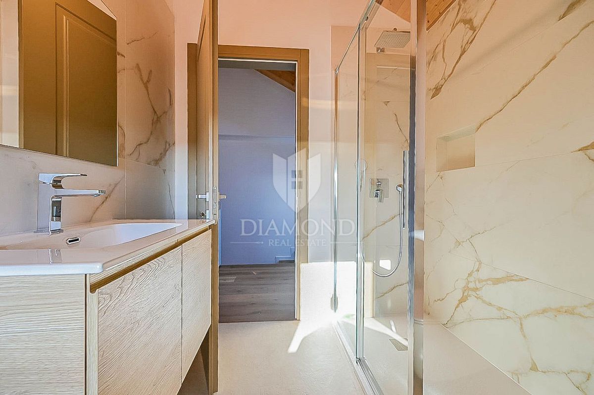 Cittanova, dintorni! Casa istriana con vista mare!