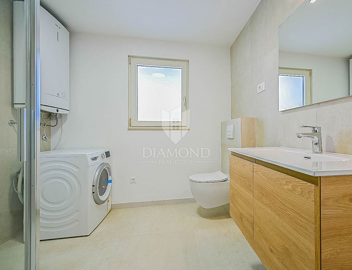 Cittanova, dintorni! Casa istriana con vista mare!