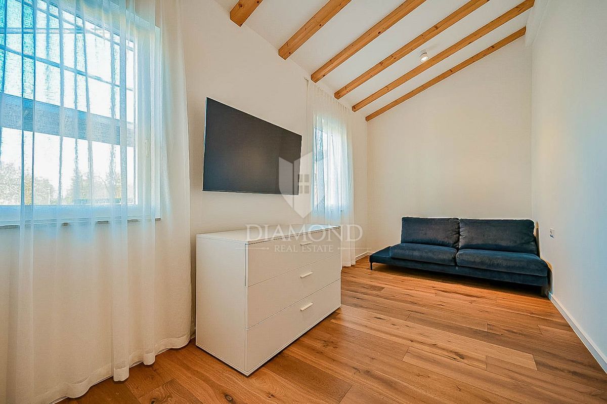 Cittanova, dintorni! Casa istriana con vista mare!