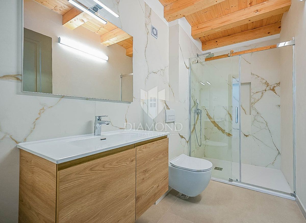 Cittanova, dintorni! Casa istriana con vista mare!