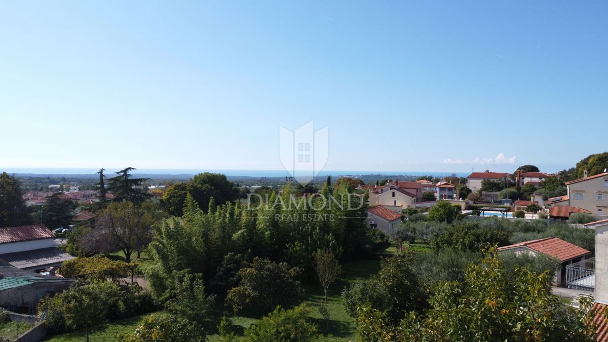 Parenzo – terreno 771 m² con permesso per villa e piscina