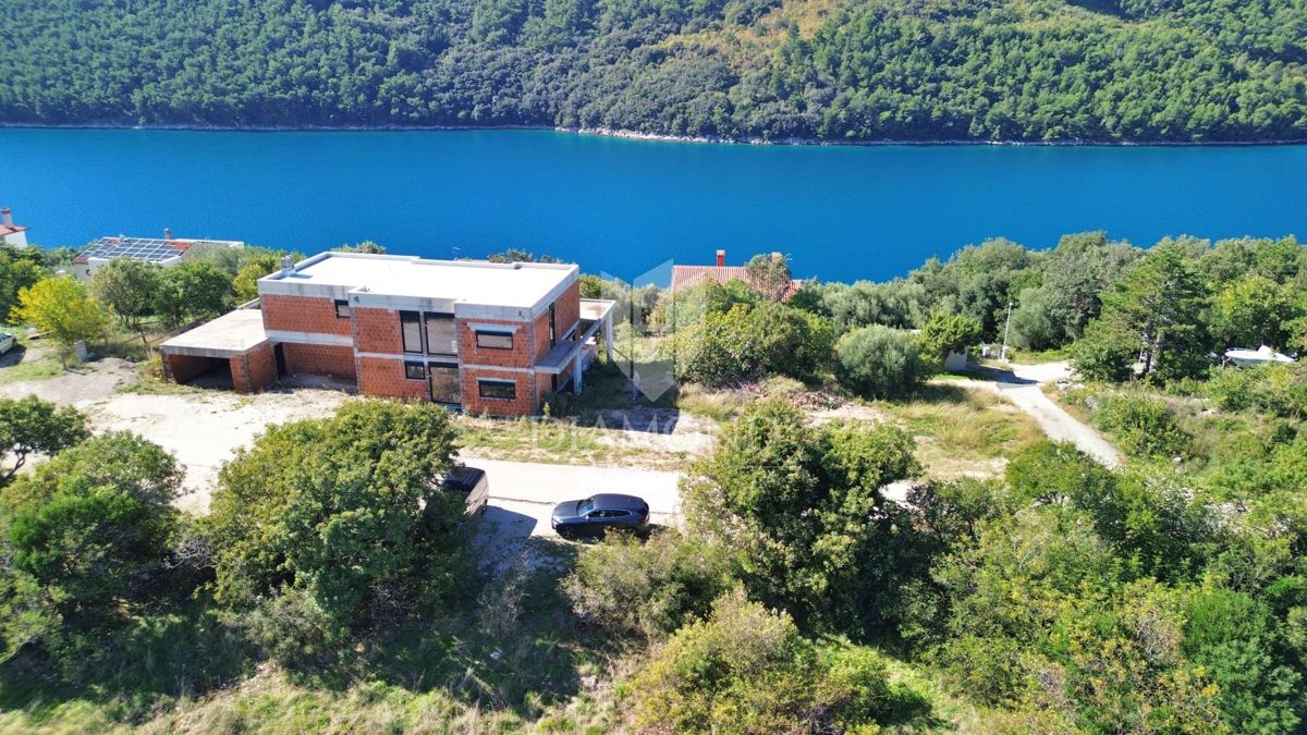 RABAC, DINTORNI, 80 M DAL MARE, AFFASCINANTE VILLA NON ARREDATA