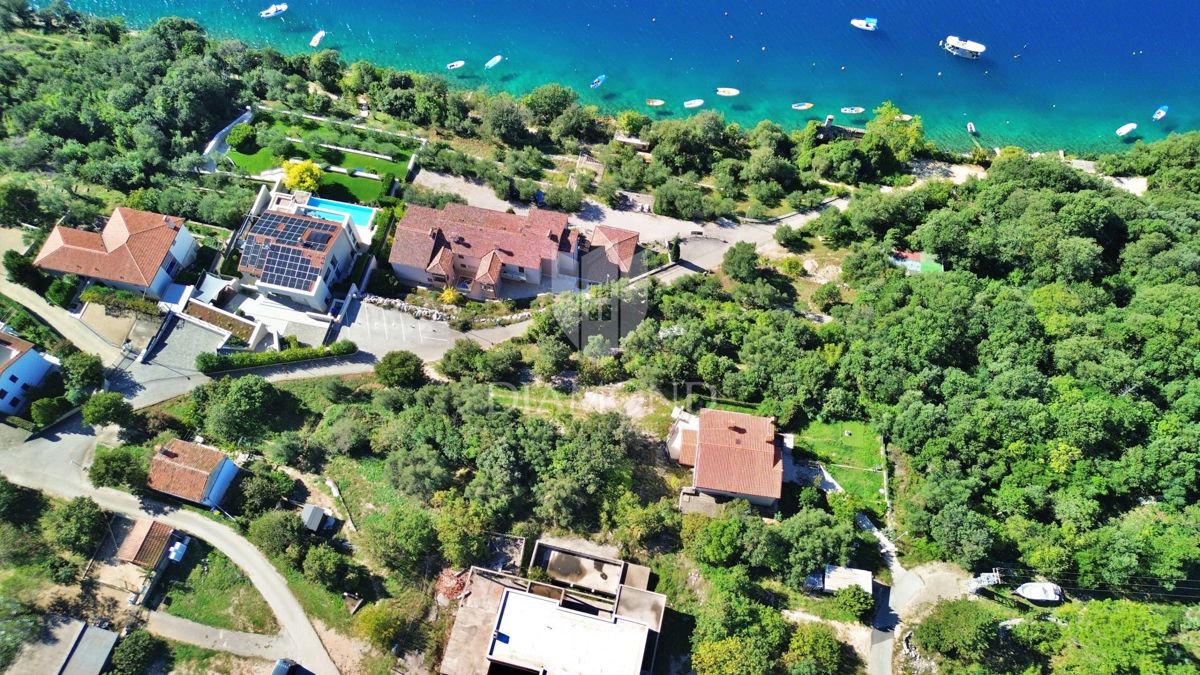 RABAC, DINTORNI, 80 M DAL MARE, AFFASCINANTE VILLA NON ARREDATA