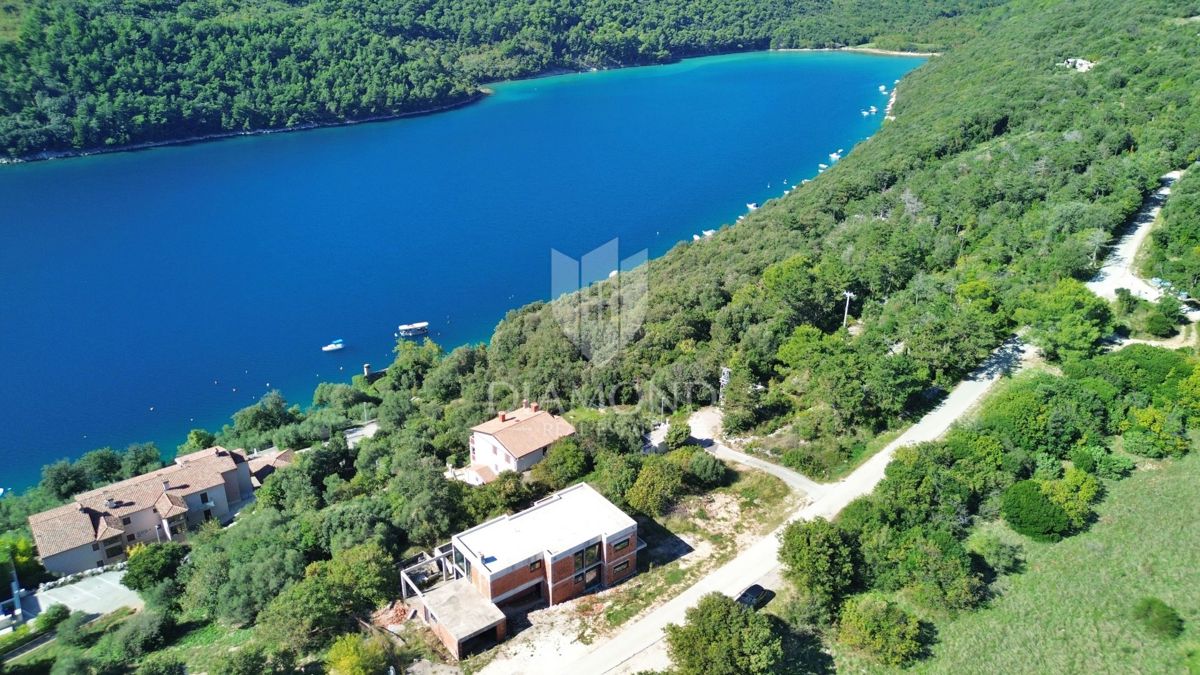 RABAC, DINTORNI, 80 M DAL MARE, AFFASCINANTE VILLA NON ARREDATA