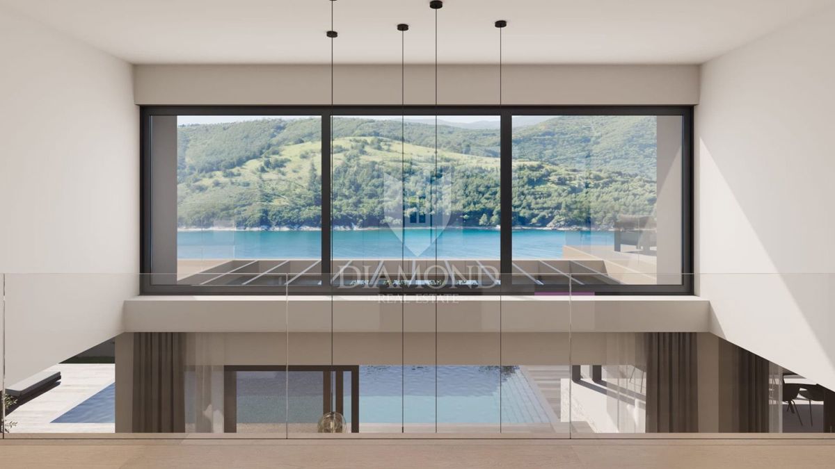 RABAC, DINTORNI, 80 M DAL MARE, AFFASCINANTE VILLA NON ARREDATA