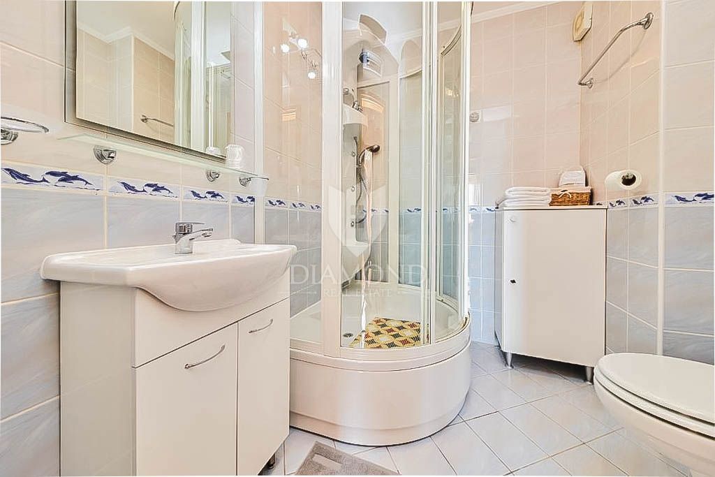 Umago, splendido appartamento a soli 300 metri dal centro città e dal mare!