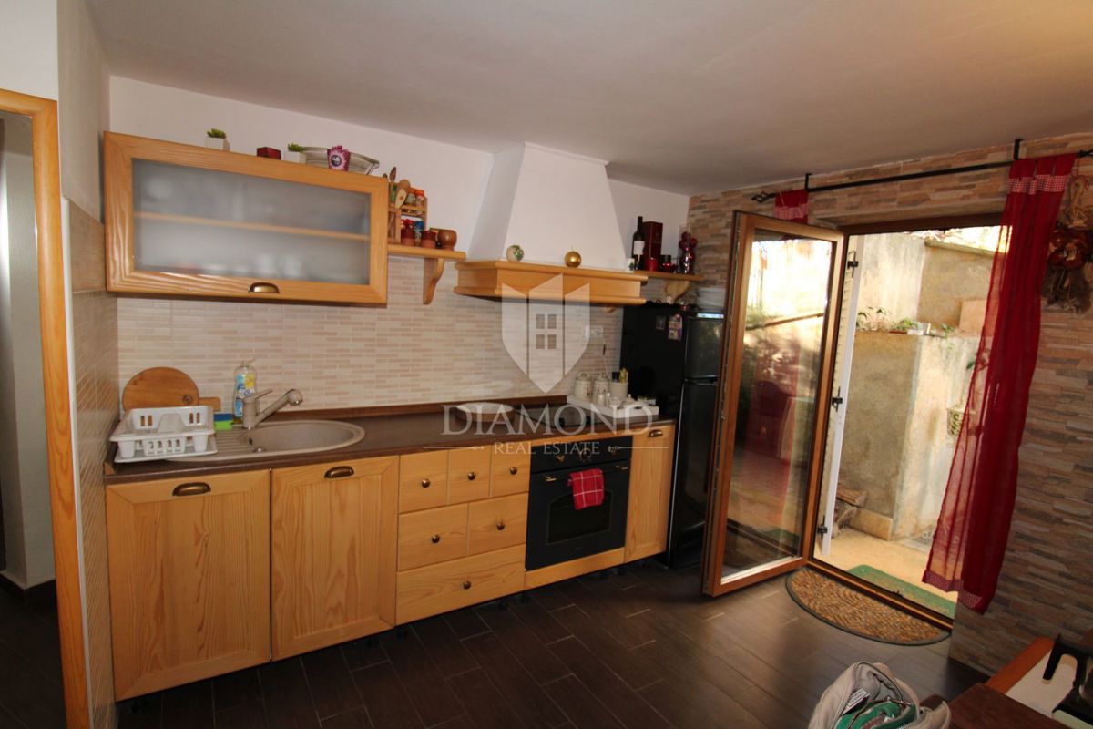 Rabac, appartamento su due piani in ottima posizione