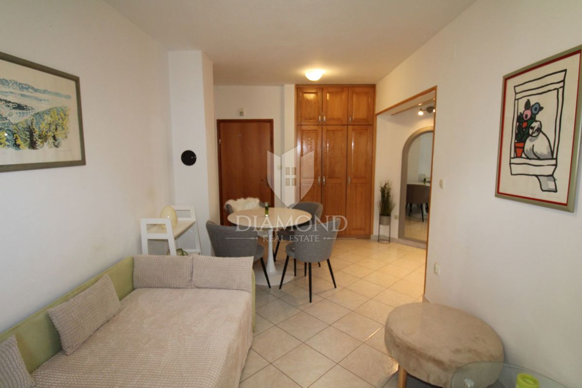 Rabac, appartamento su due piani in ottima posizione