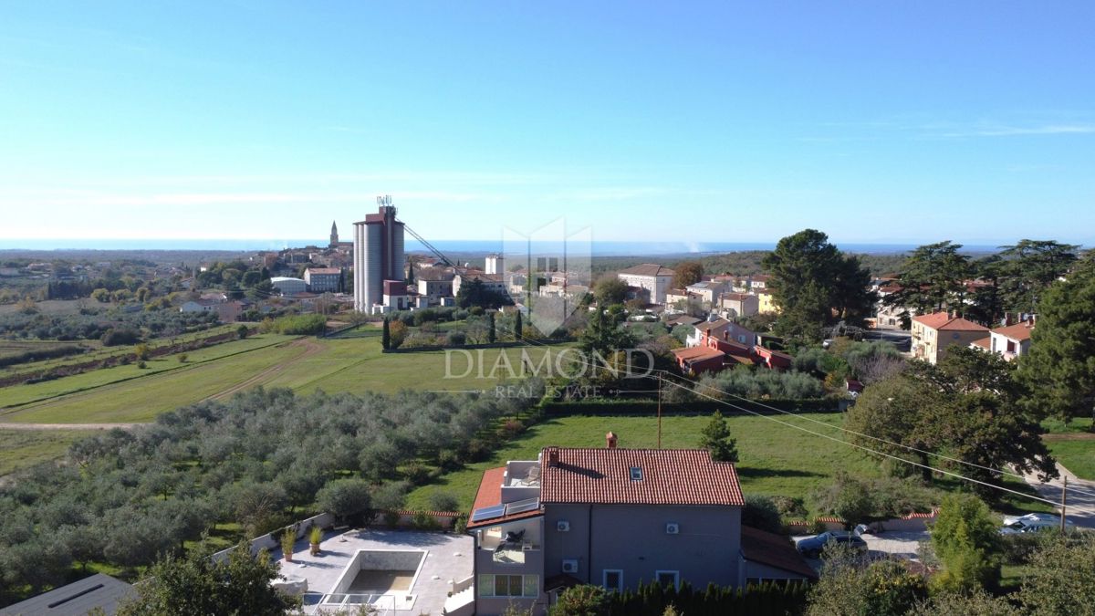 OCCASIONE! Parenzo – terreno 640 m² con vista mare