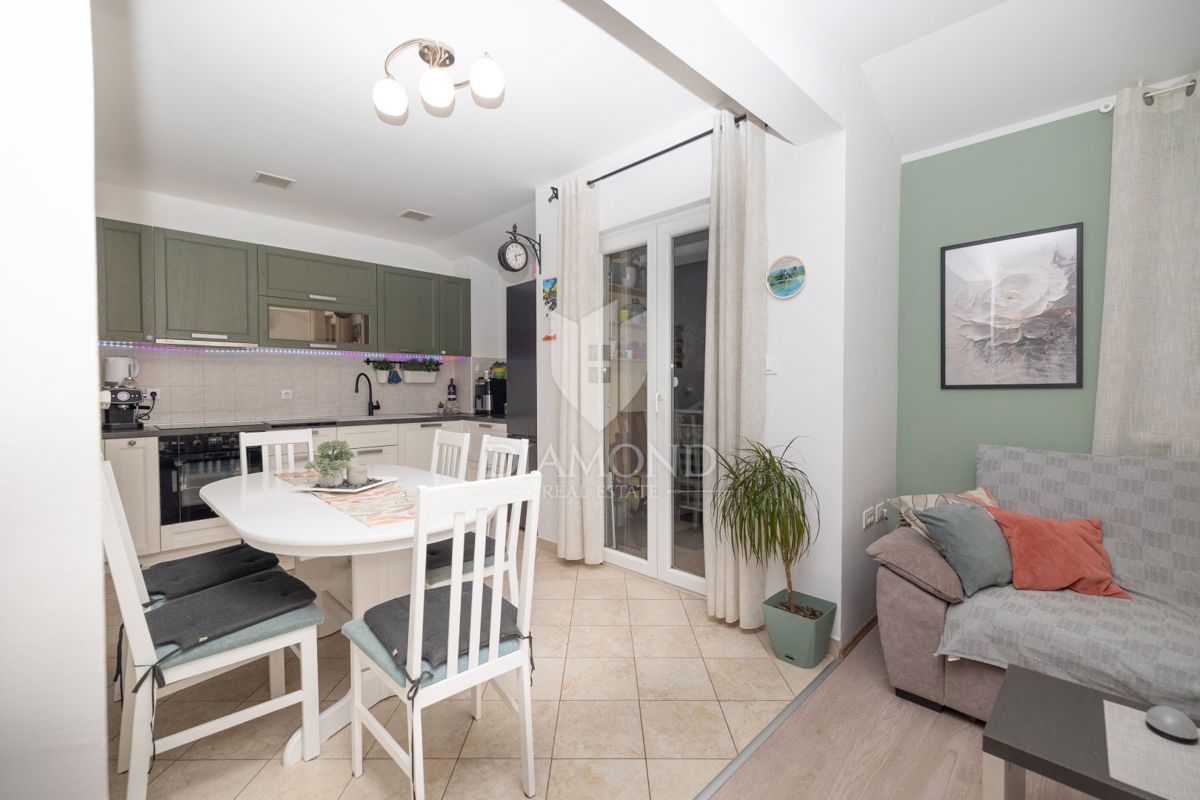 Žminj, ottimo appartamento in centro con ripostiglio e parcheggio