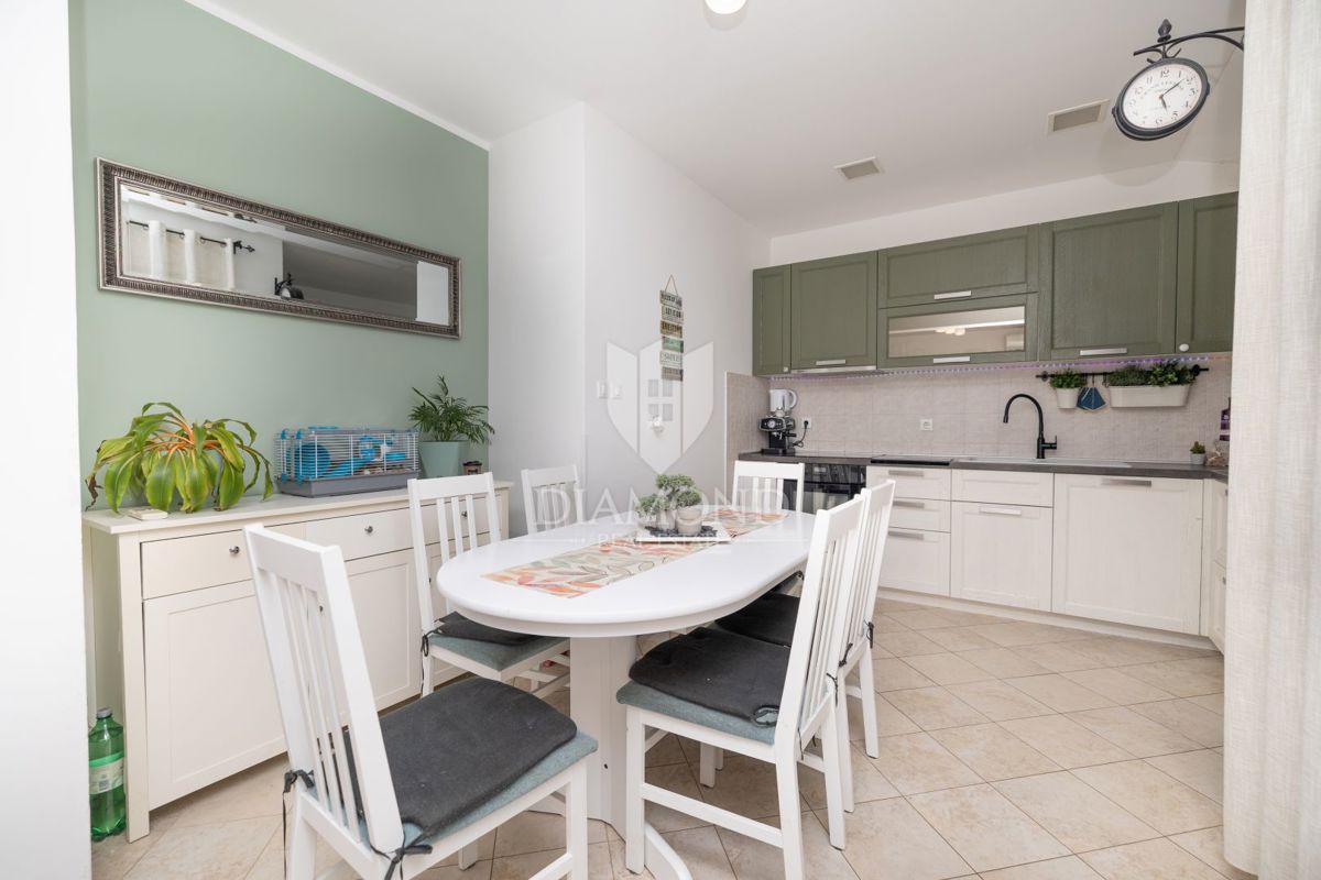 Žminj, ottimo appartamento in centro con ripostiglio e parcheggio