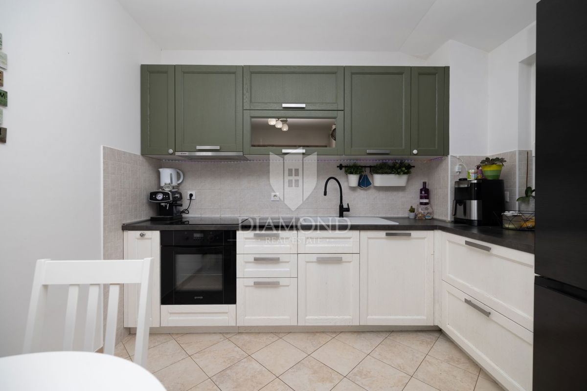 Žminj, ottimo appartamento in centro con ripostiglio e parcheggio