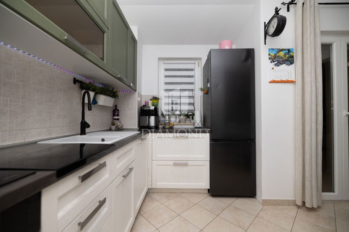 Žminj, ottimo appartamento in centro con ripostiglio e parcheggio