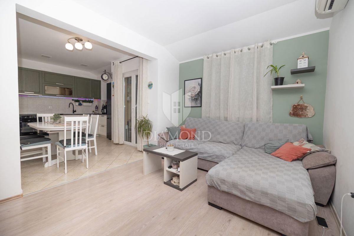 Žminj, ottimo appartamento in centro con ripostiglio e parcheggio