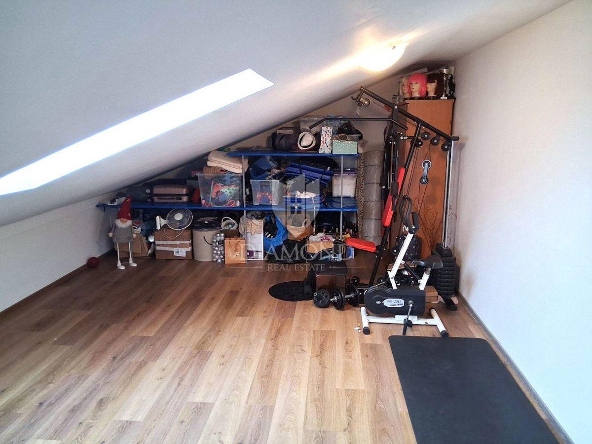 RIJEKA, VIŠKOVO- Appartamento duplex con vista mare