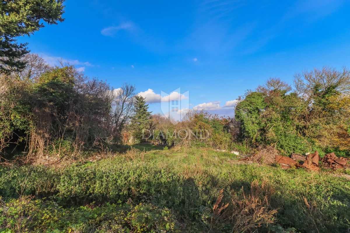 Terreno edificabile vicino a Pola – ideale per casa/villa