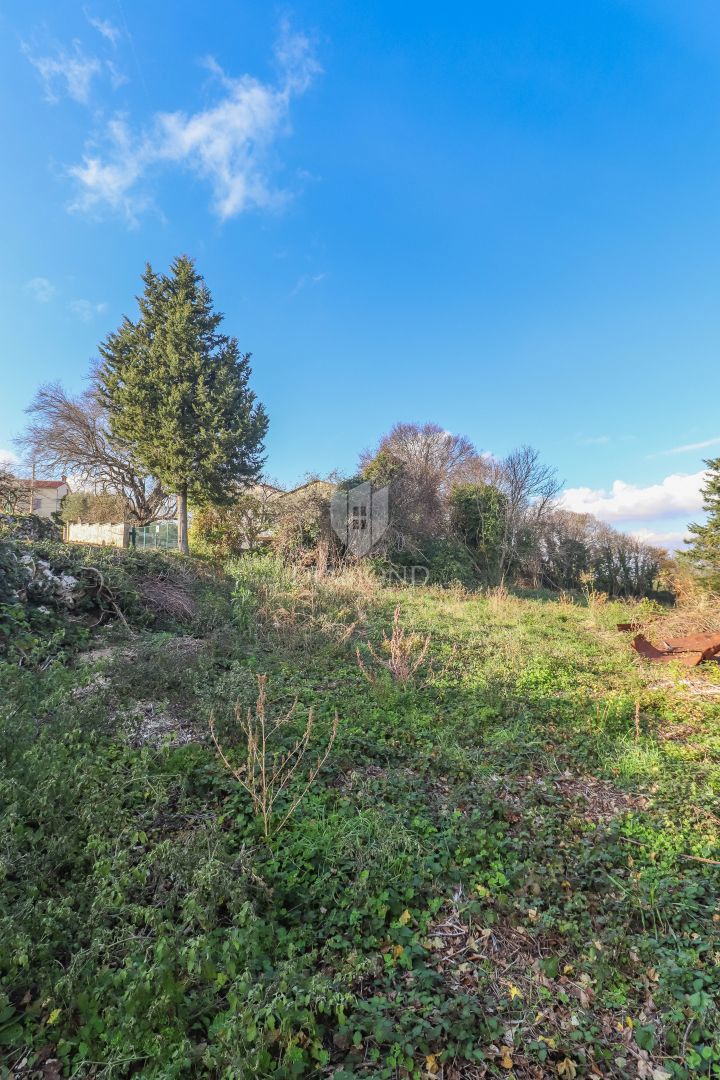 Terreno edificabile vicino a Pola – ideale per casa/villa