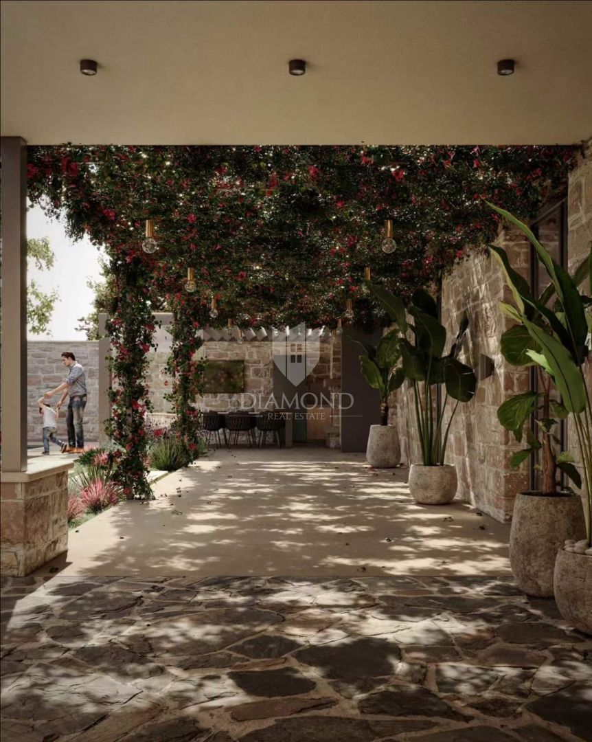 Valle, casa in pietra isolata da ristrutturare