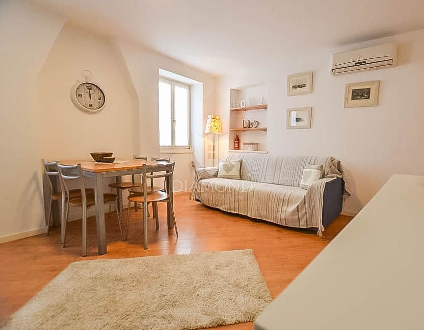 Rovigno! Centro! Appartamento con vista mare!