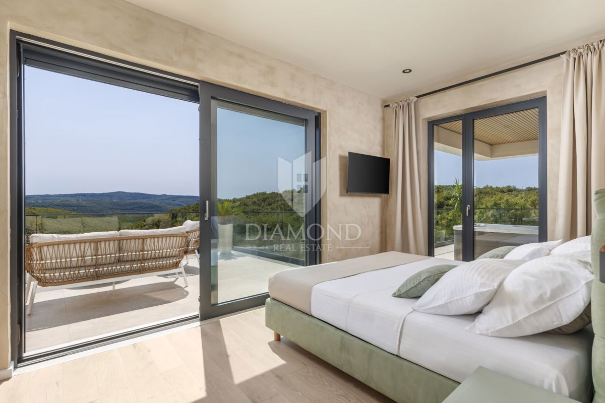 BELLISSIMA CASA MODERNA CON VISTA PANORAMICA