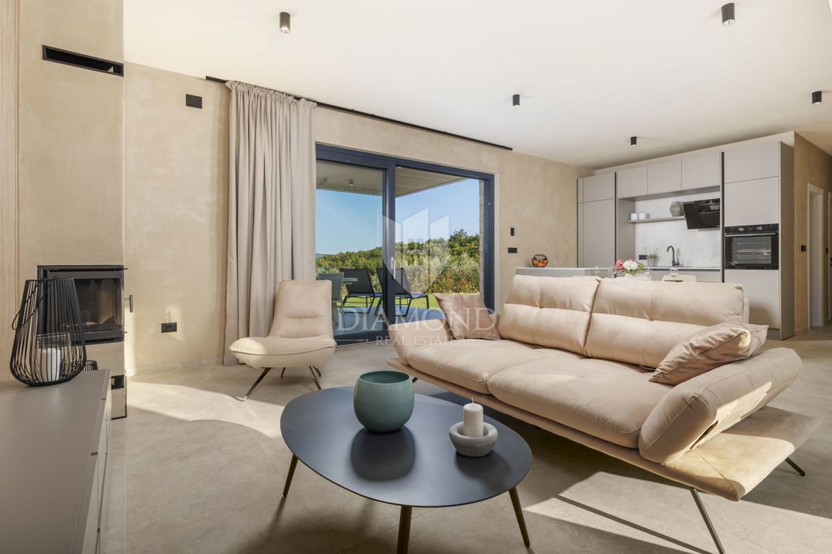 BELLISSIMA CASA MODERNA CON VISTA PANORAMICA