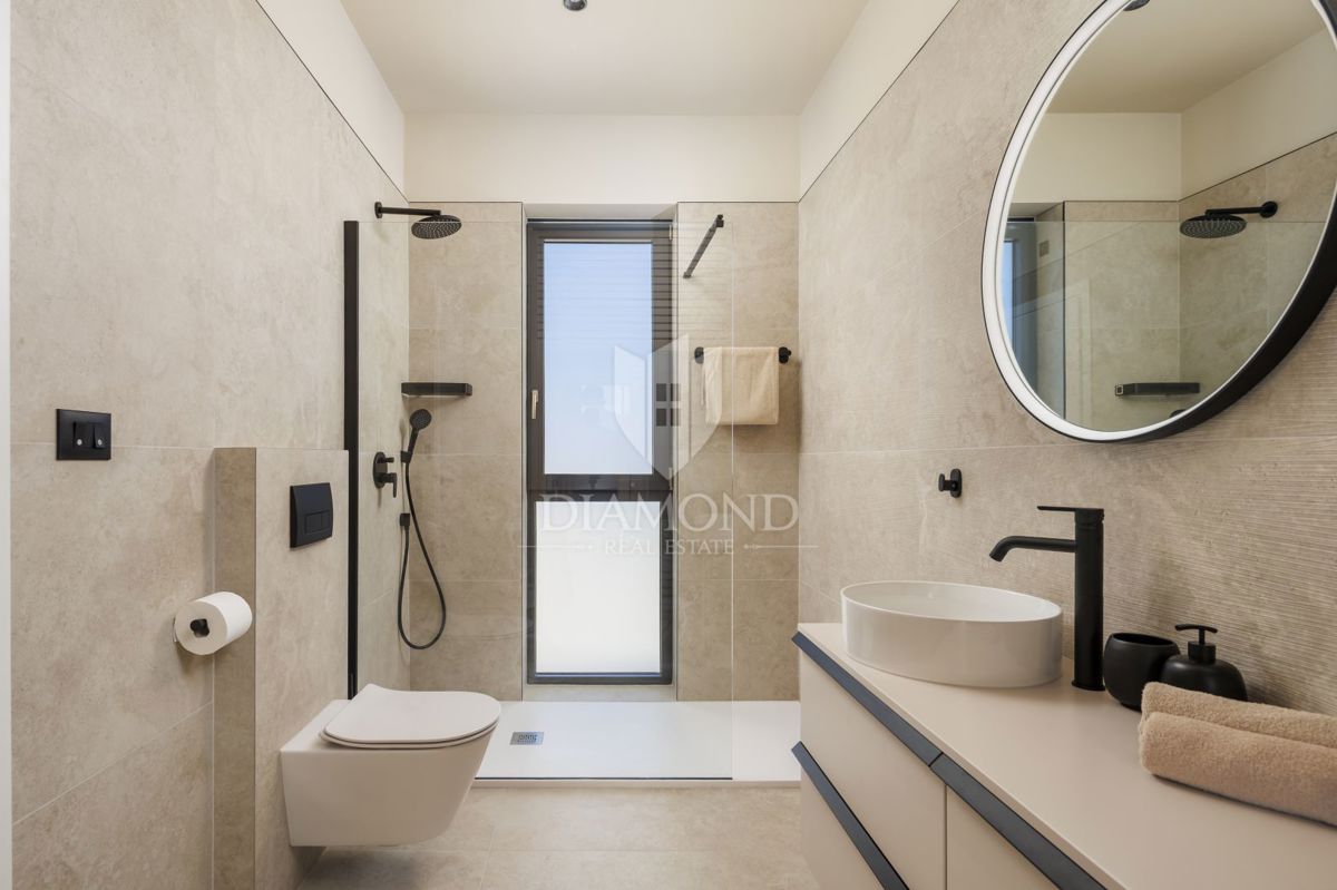 BELLISSIMA CASA MODERNA CON VISTA PANORAMICA