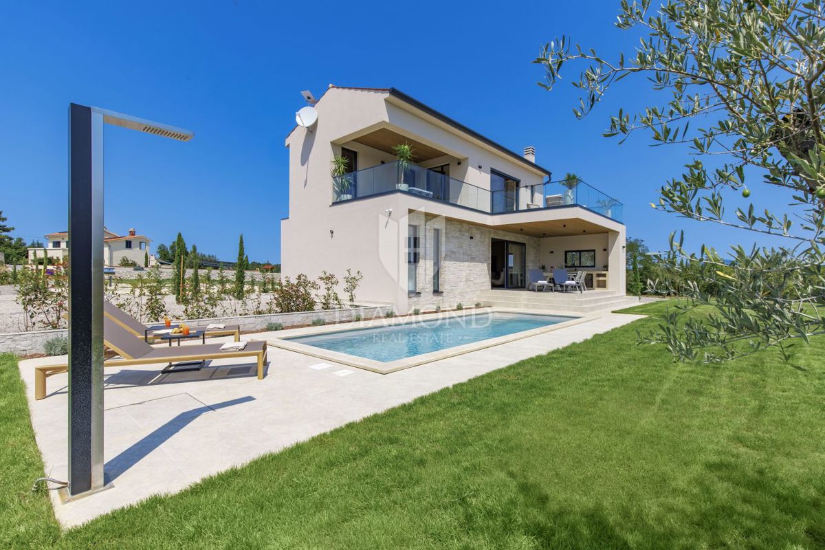 BELLISSIMA CASA MODERNA CON VISTA PANORAMICA