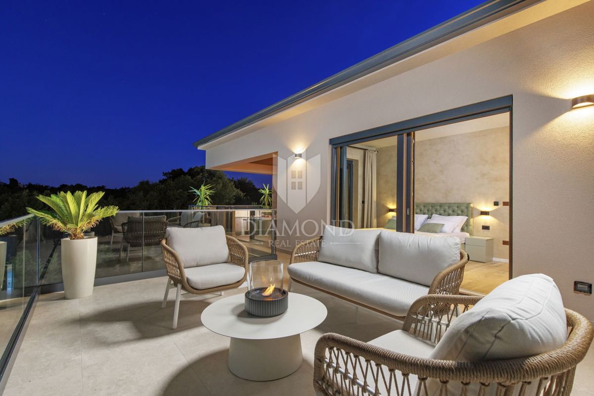 BELLISSIMA CASA MODERNA CON VISTA PANORAMICA