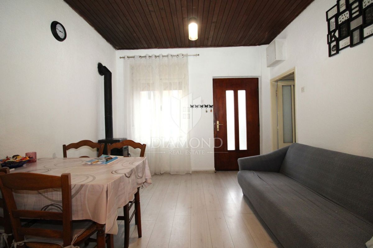 RIJEKA, ČAVLE – CASA CON CORTILE