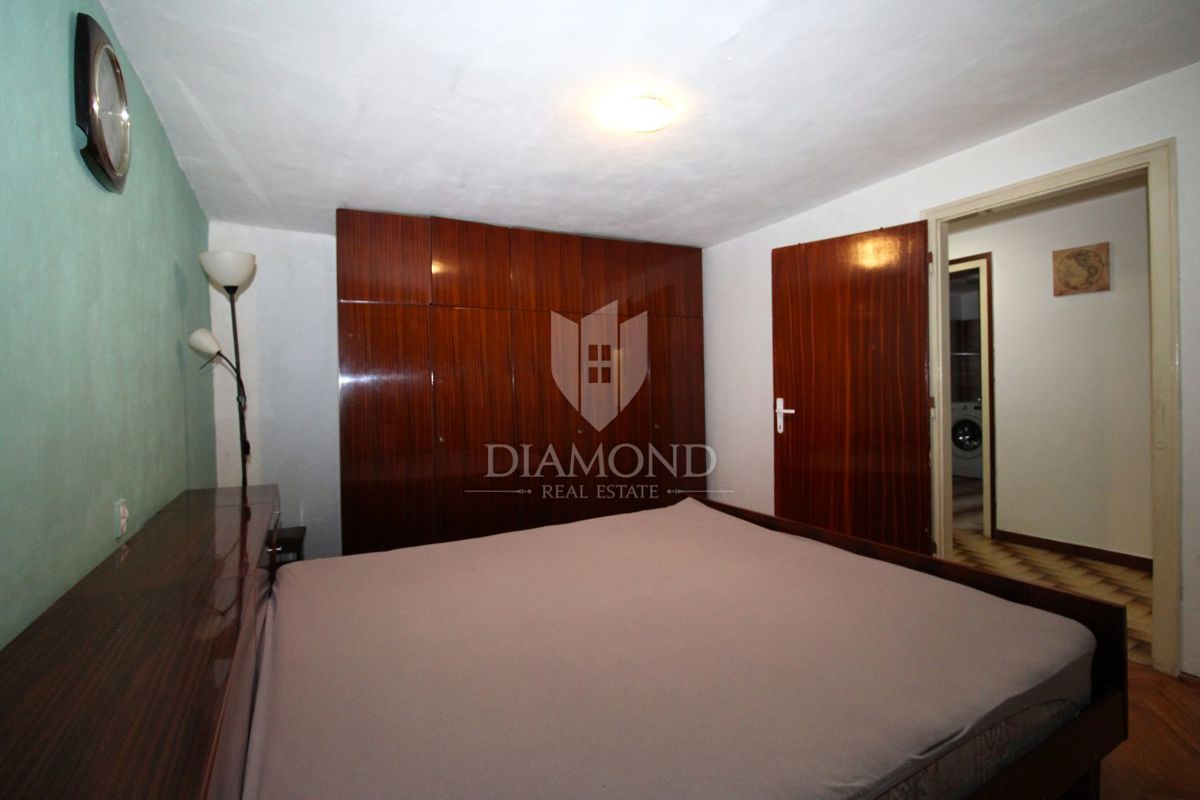 RIJEKA, ČAVLE – CASA CON CORTILE