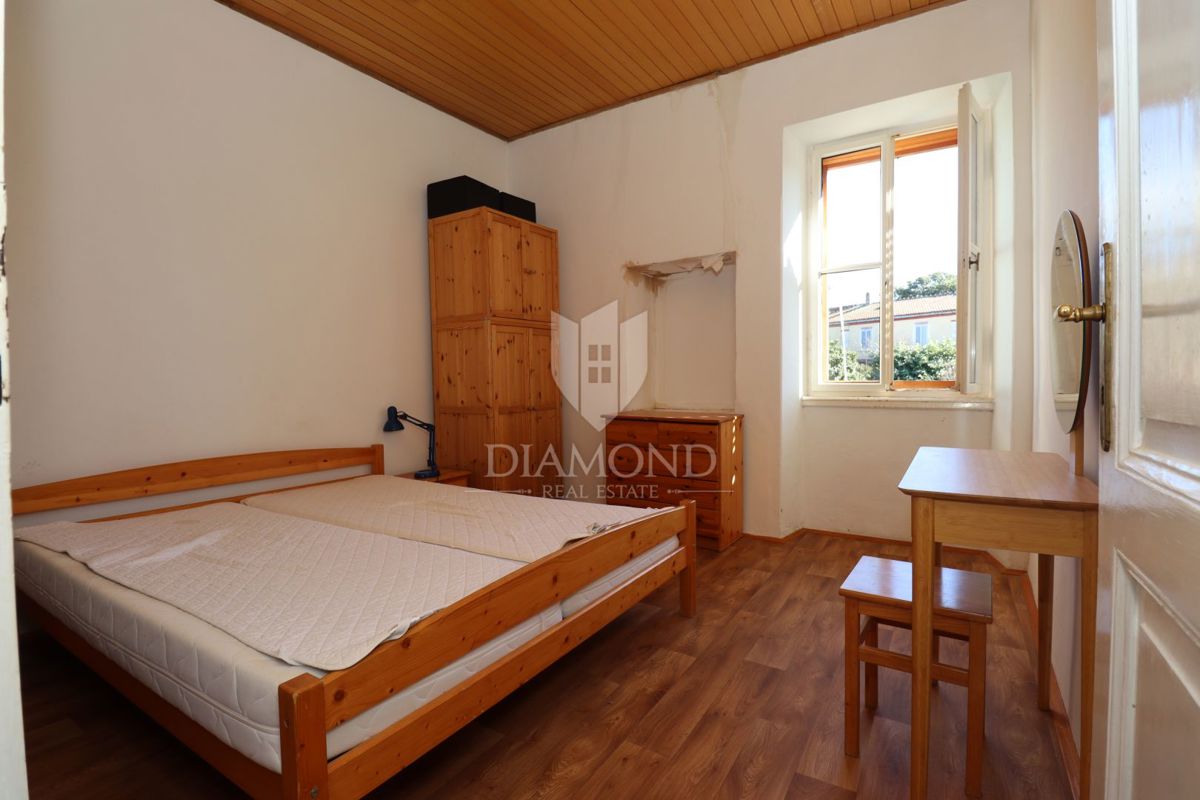 Rovigno, centro città, appartamento su due livelli, vista mare