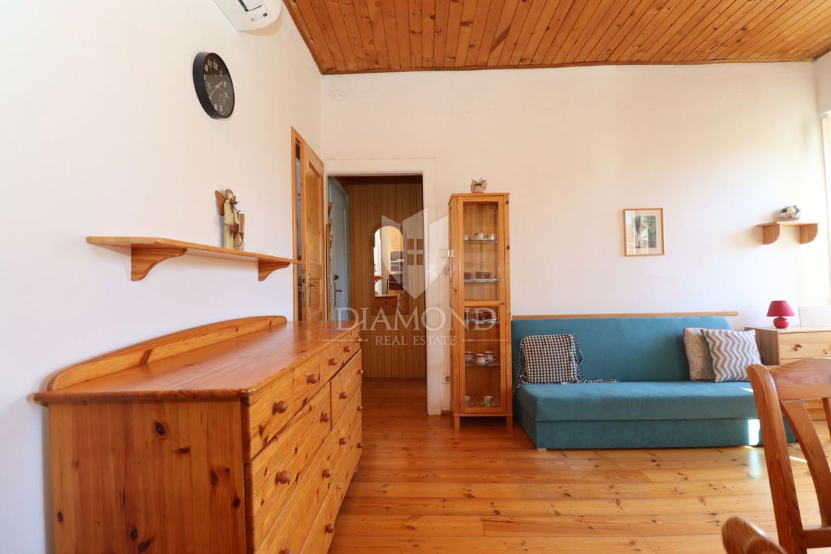 Rovigno, centro città, appartamento su due livelli, vista mare