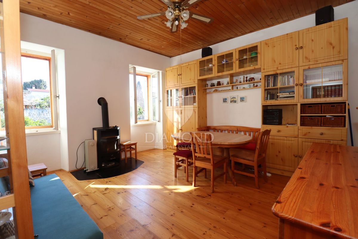 Rovigno, centro città, appartamento su due livelli, vista mare