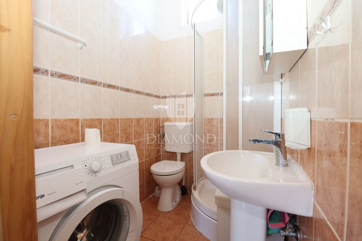 Rovigno, centro città, appartamento su due livelli, vista mare