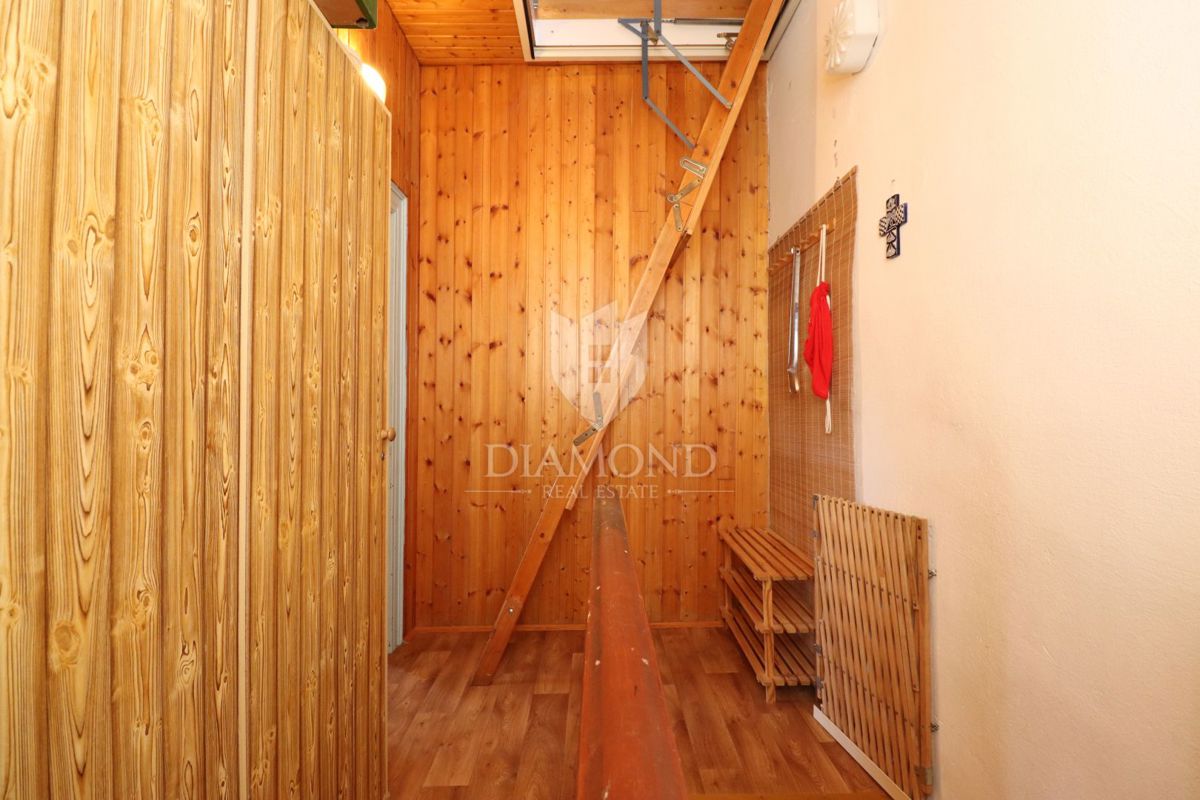 Rovigno, centro città, appartamento su due livelli, vista mare