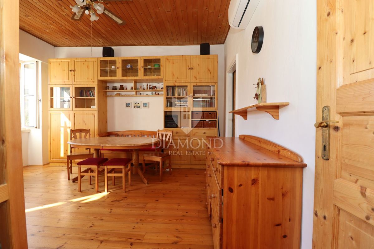 Rovigno, centro città, appartamento su due livelli, vista mare