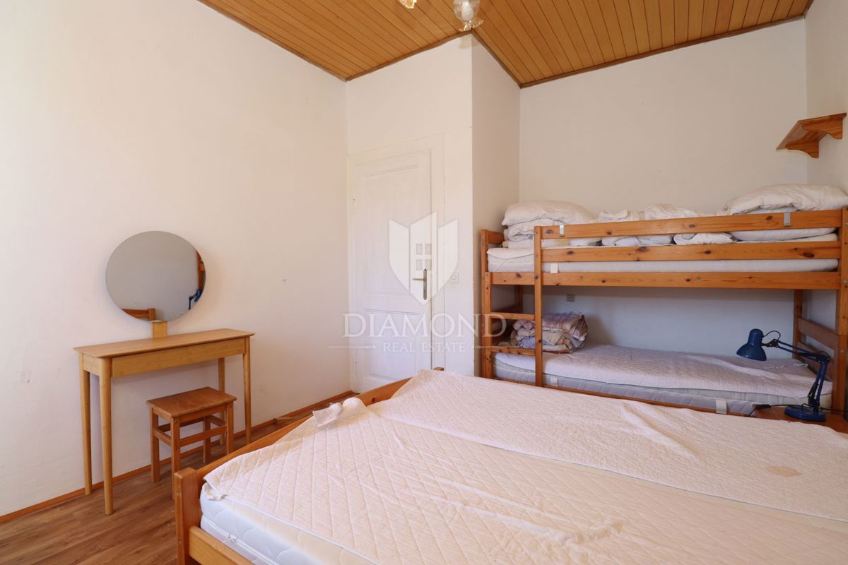 Rovigno, centro città, appartamento su due livelli, vista mare