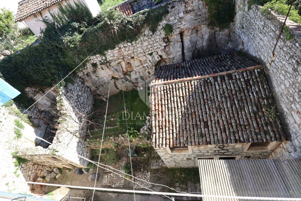 Rovigno, centro città, appartamento su due livelli, vista mare