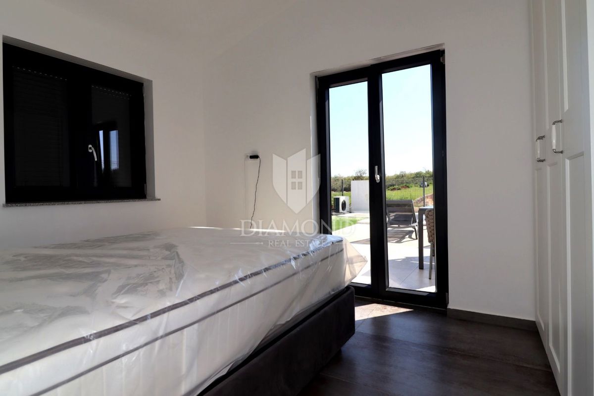 Eccezionale casa su un unico piano con piscina a Parenzo