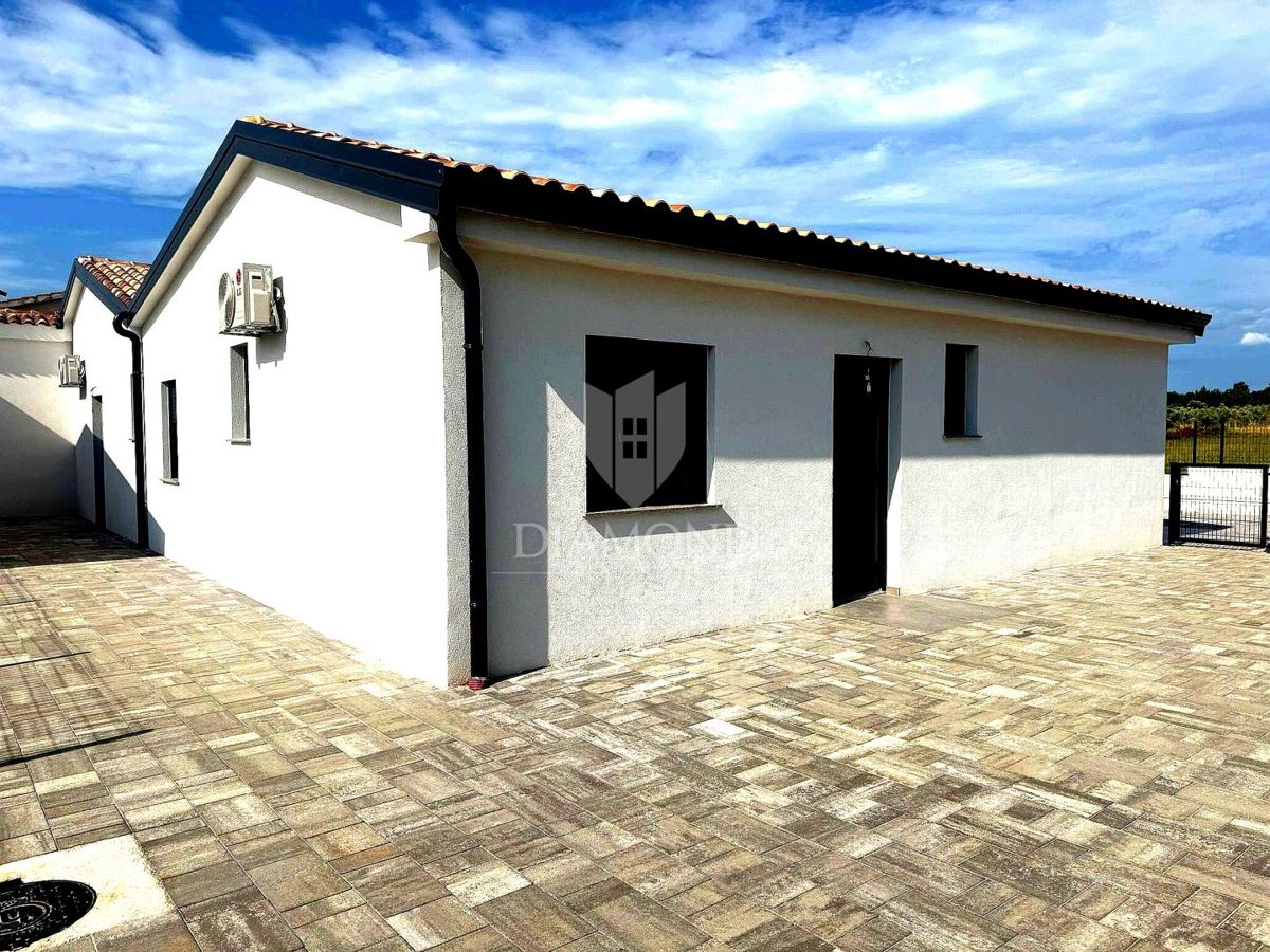 Eccezionale casa su un unico piano con piscina a Parenzo